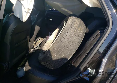 2021 Chevrolet Trax 1Lt z USA, uszkodzony, nr VIN KL7CJLSB1MB350769